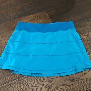 Lululemon turquoise size 8 tennis skirt